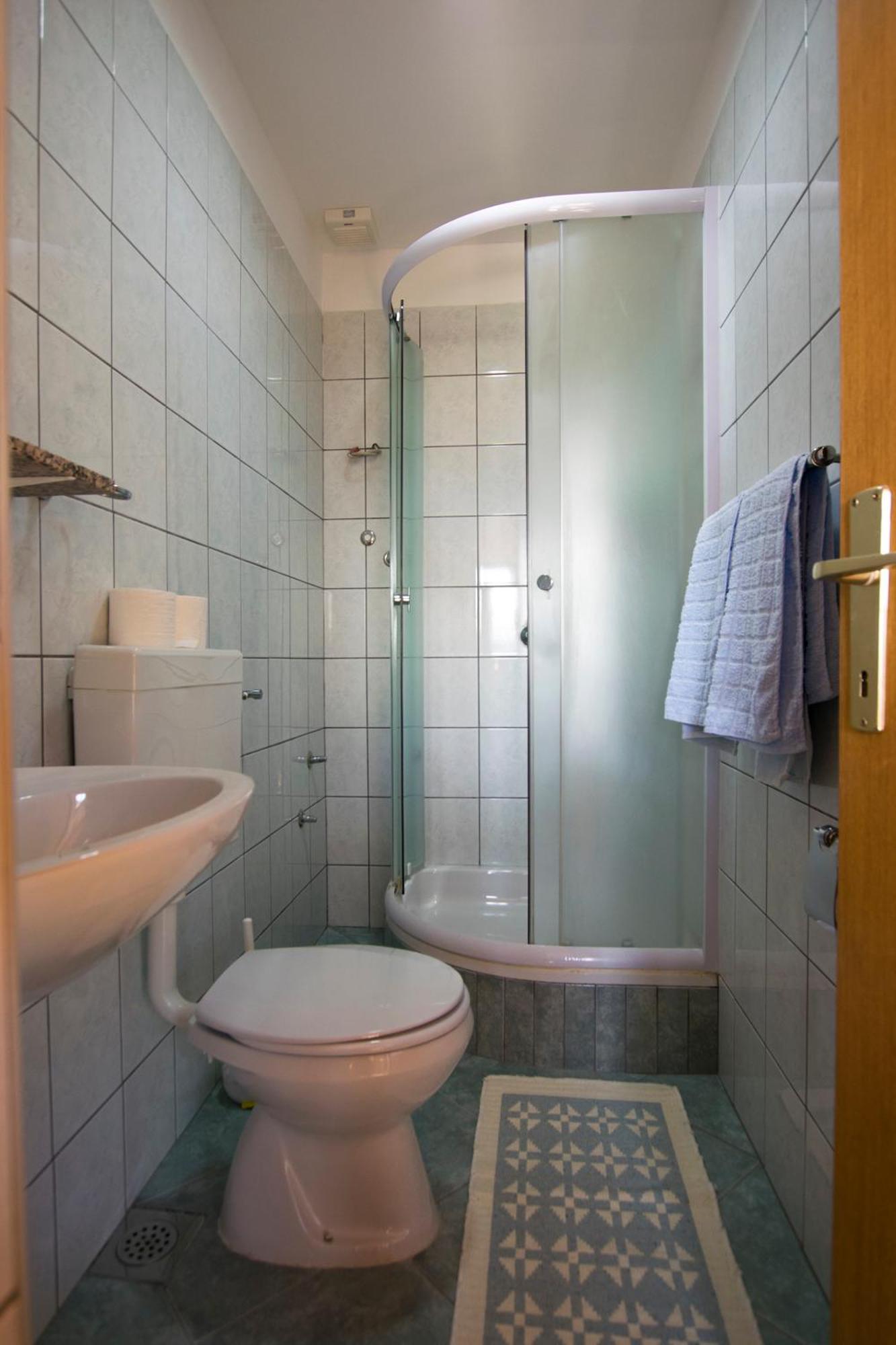 Apartments Zile Starigrad Paklenica Exterior foto