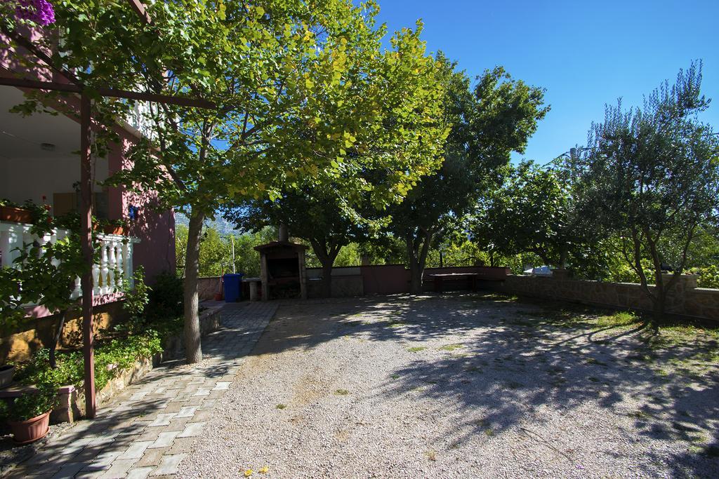 Apartments Zile Starigrad Paklenica Exterior foto