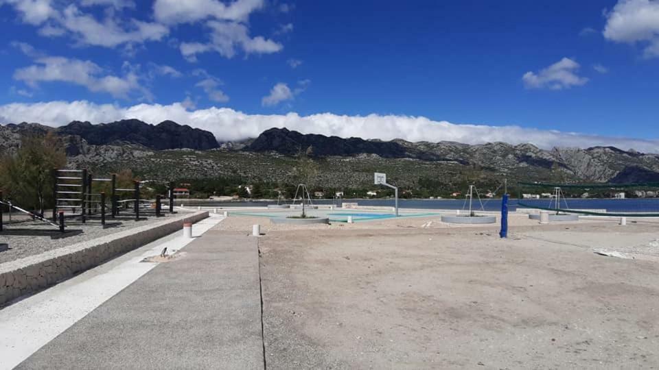 Apartments Zile Starigrad Paklenica Exterior foto